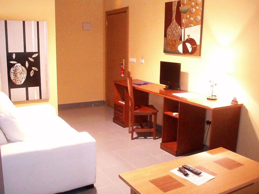 Hotel Topacio Valladolid Bilik gambar